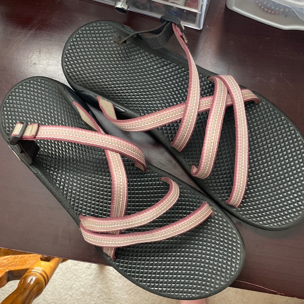 Women’s chacos size 11. Great condition, hardly worn.